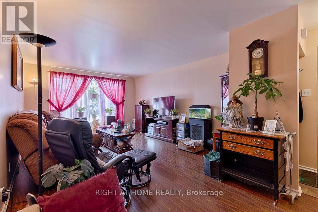 72 Kelly Street, Madawaska Valley, Ontario  K0J 1B0 - Photo 19 - X12109853