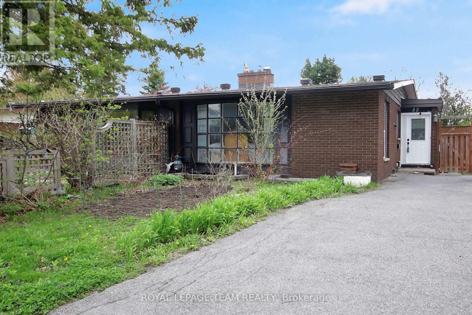 Property at 52 BOWHILL AVENUE image 2