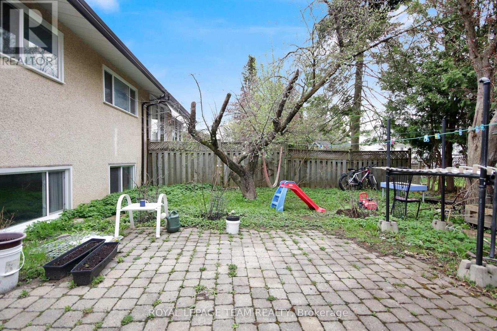 52 Bowhill Avenue, Ottawa, Ontario  K2E 6S7 - Photo 33 - X12134344