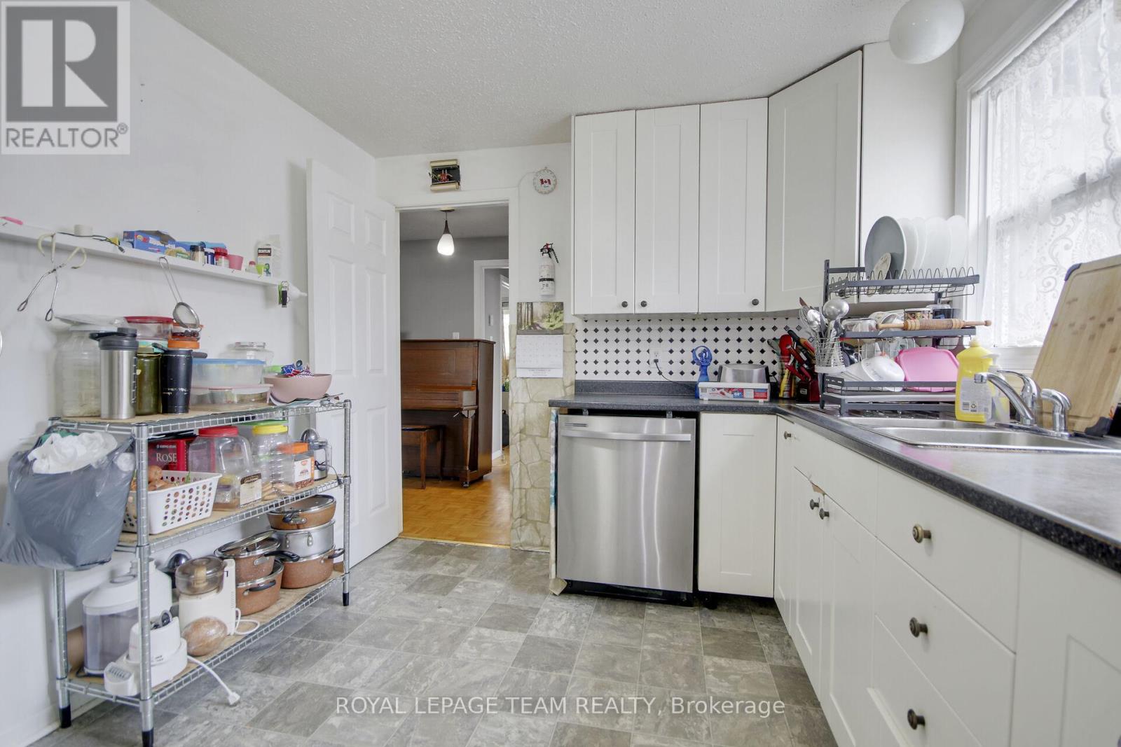 Property at 52 BOWHILL AVENUE image 4
