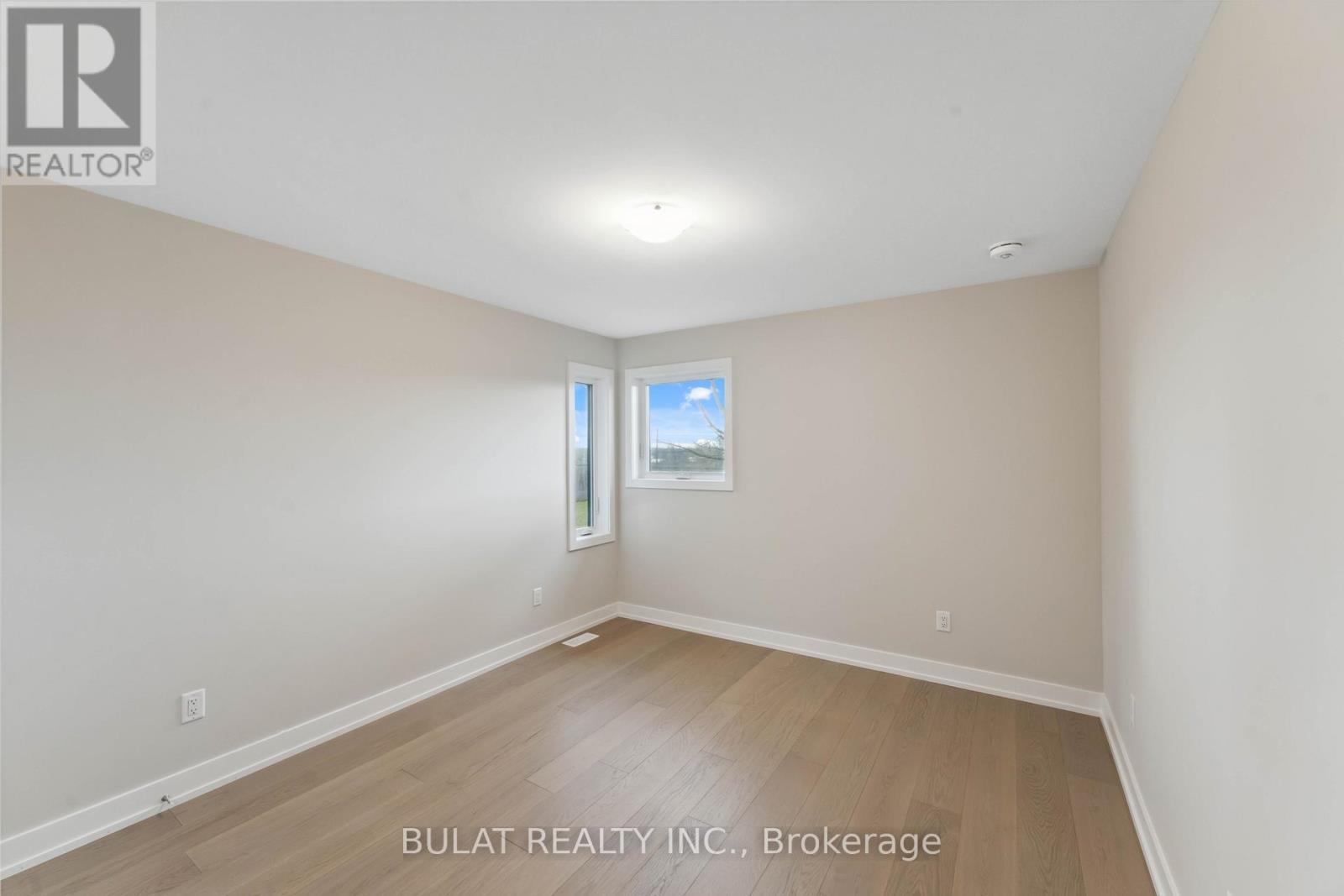 1357 Kitchener Avenue, Ottawa, Ontario  K1V 6W1 - Photo 20 - X12134353