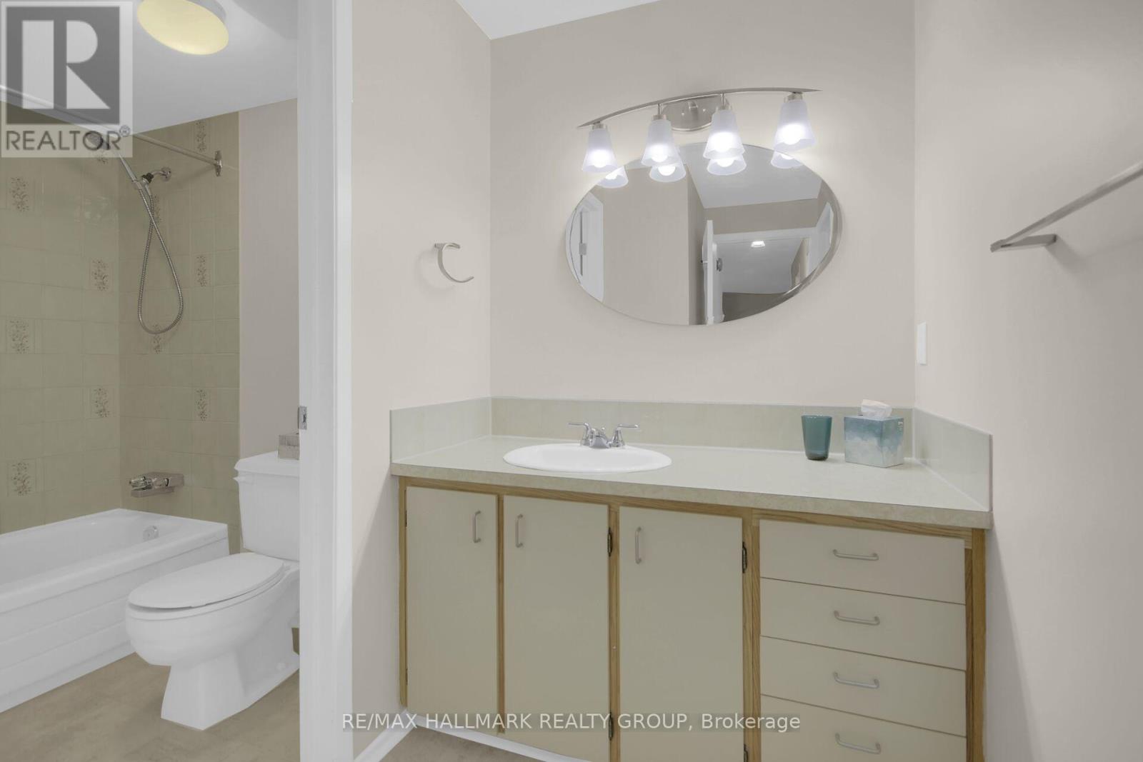 215 - 6376 Bilberry Drive, Ottawa, Ontario  K1C 4P6 - Photo 27 - X12134392