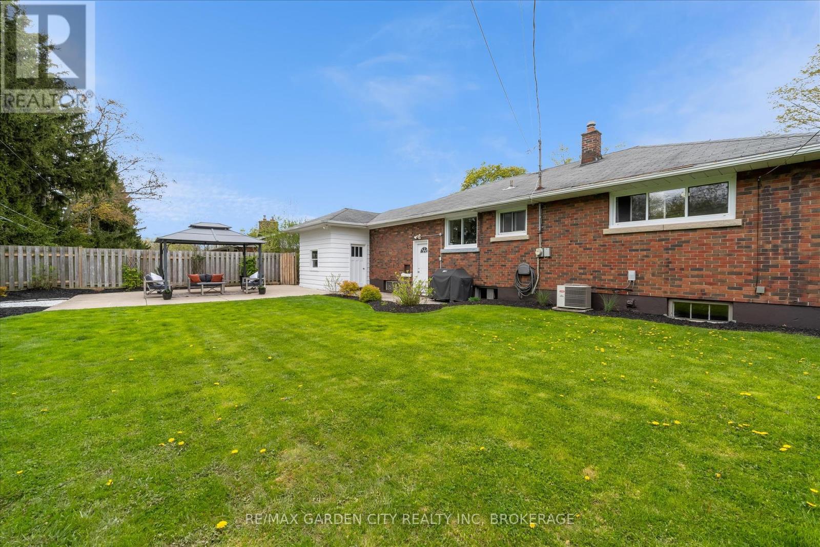 58 Diffin Drive, Welland, Ontario  L3C 2K1 - Photo 35 - X12134043