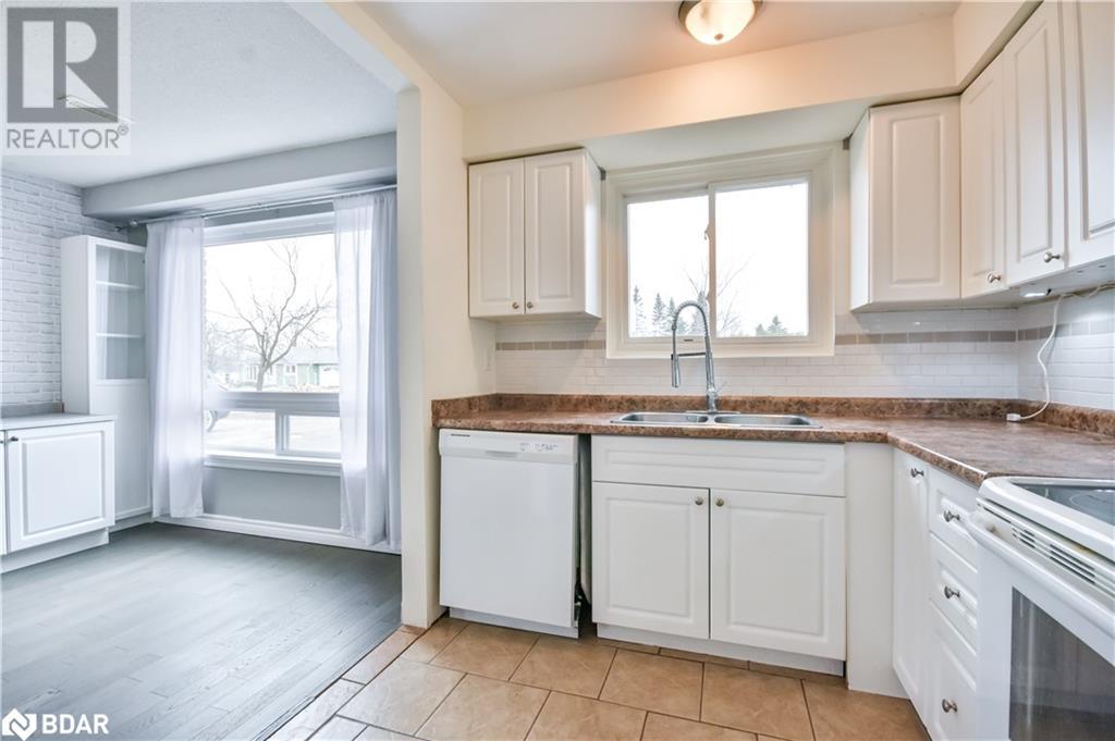 247 Letitia Street, Barrie, Ontario  L4N 4Y7 - Photo 11 - 40726517