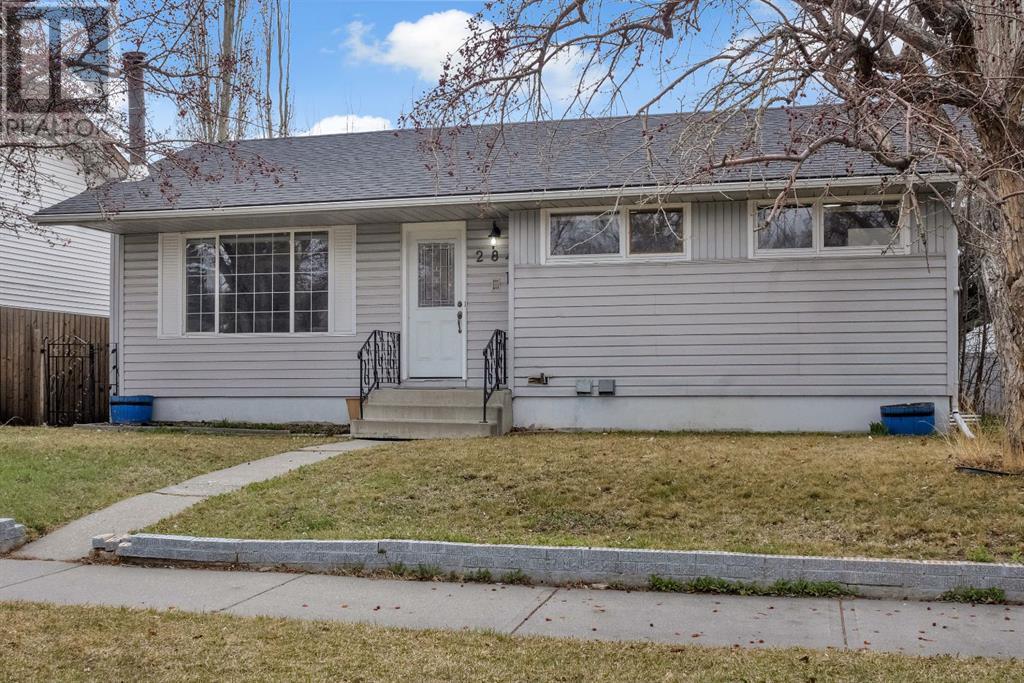 Property at 284 Acadia Drive SE image 1