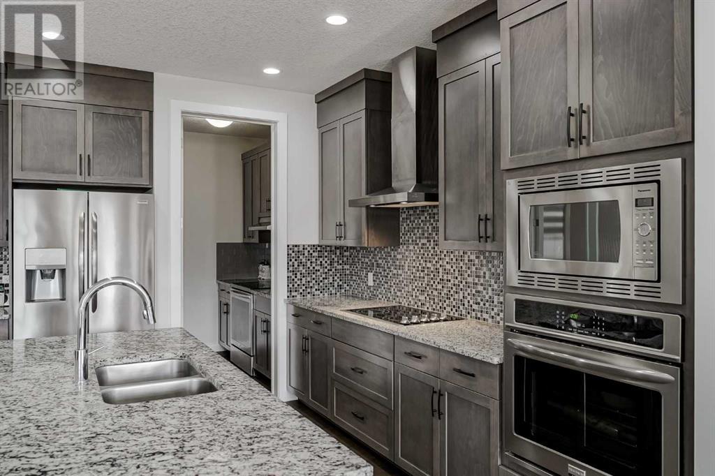 Property at 55 Walden Place SE image 5