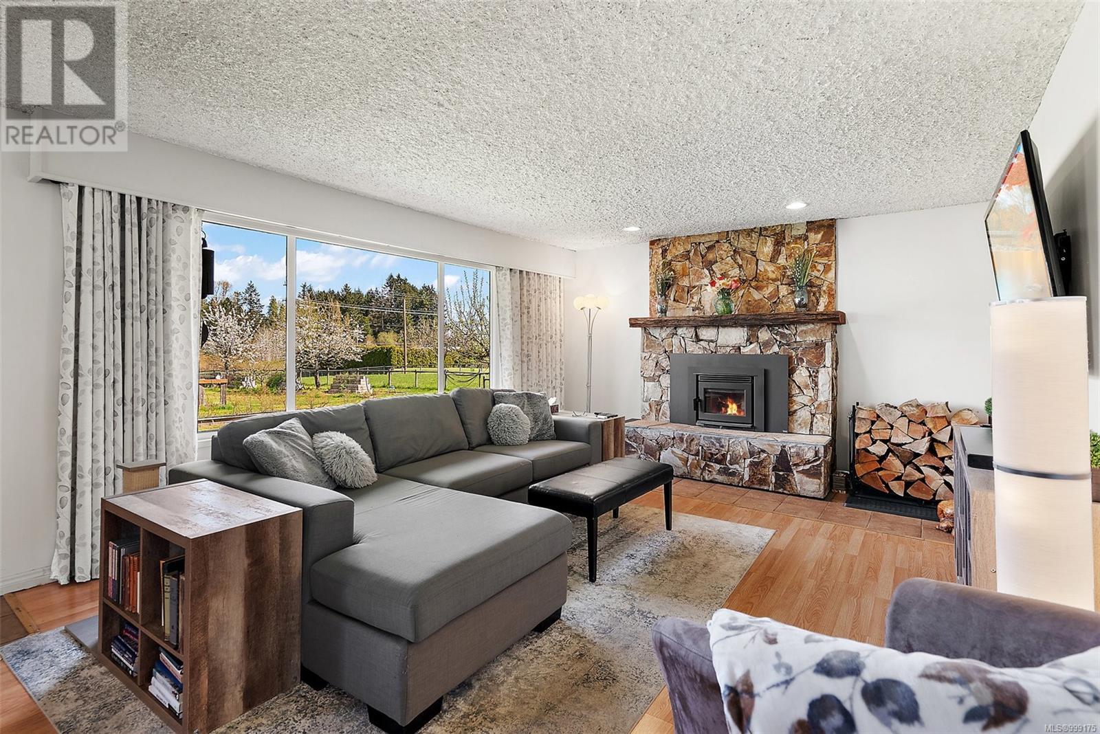 Property at 3574 Cowichan Lake Rd image 5