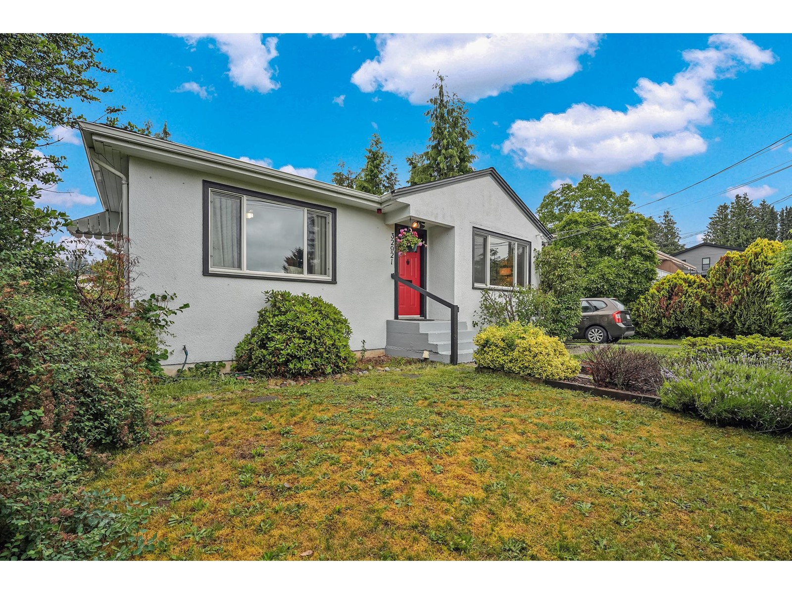 Property at 32921 6 AVENUE image 3