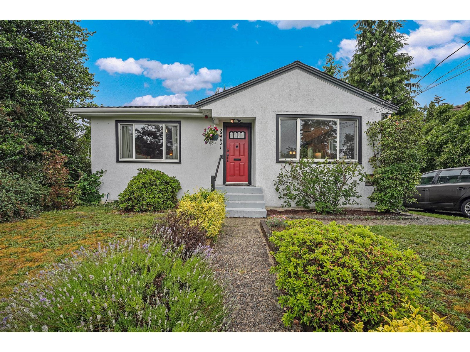 Property at 32921 6 AVENUE image 2