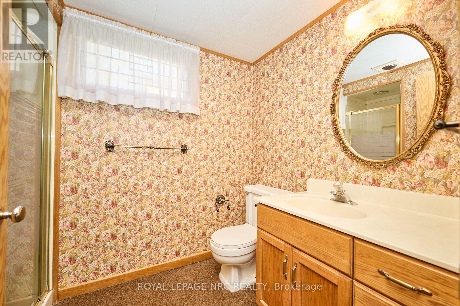 90 Glenridge Avenue, St. Catharines (Old Glenridge), Ontario  L2R 4X3 - Photo 16 - X12134391