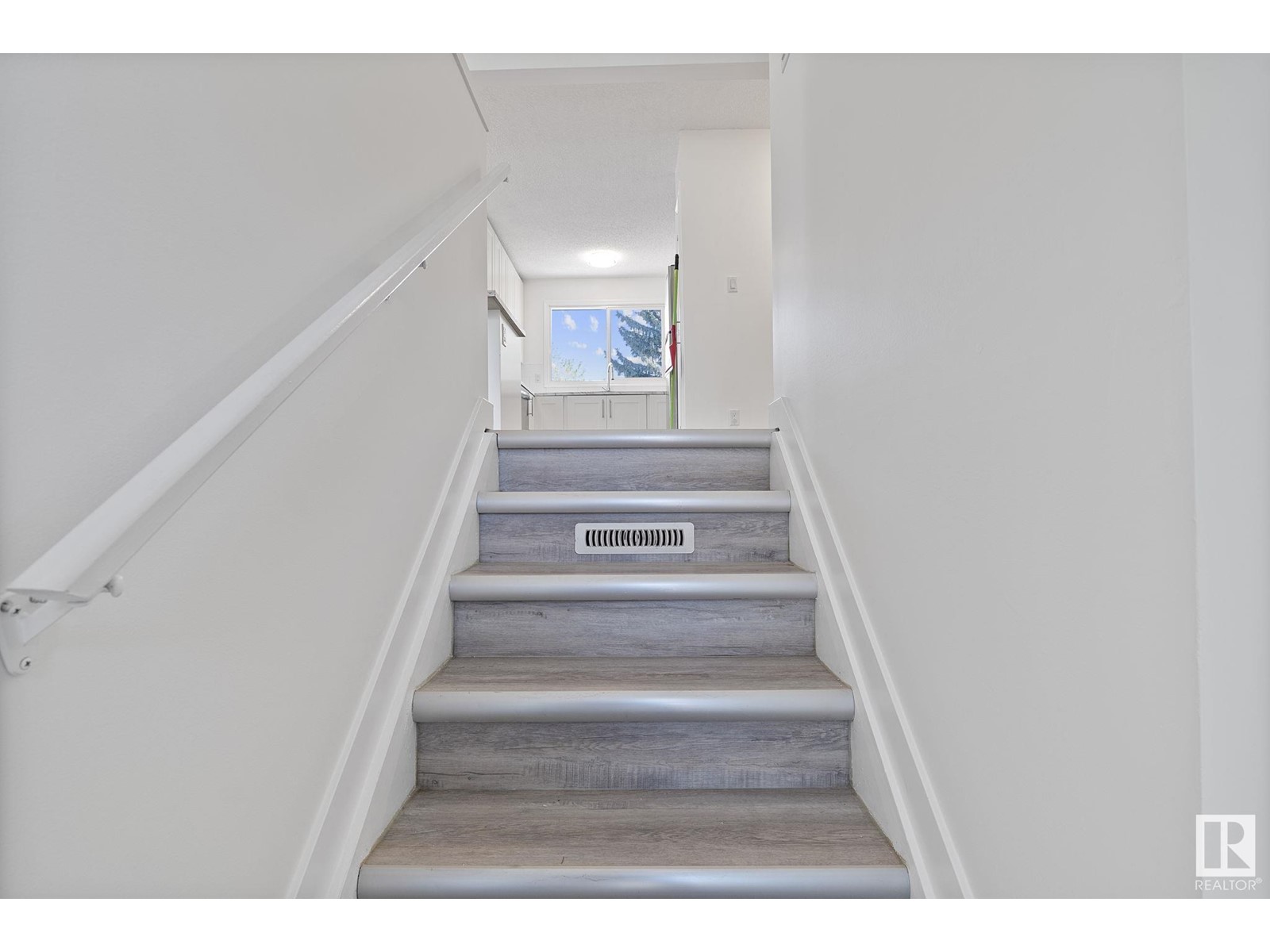 Property at 1021 Haythorne rd image 5