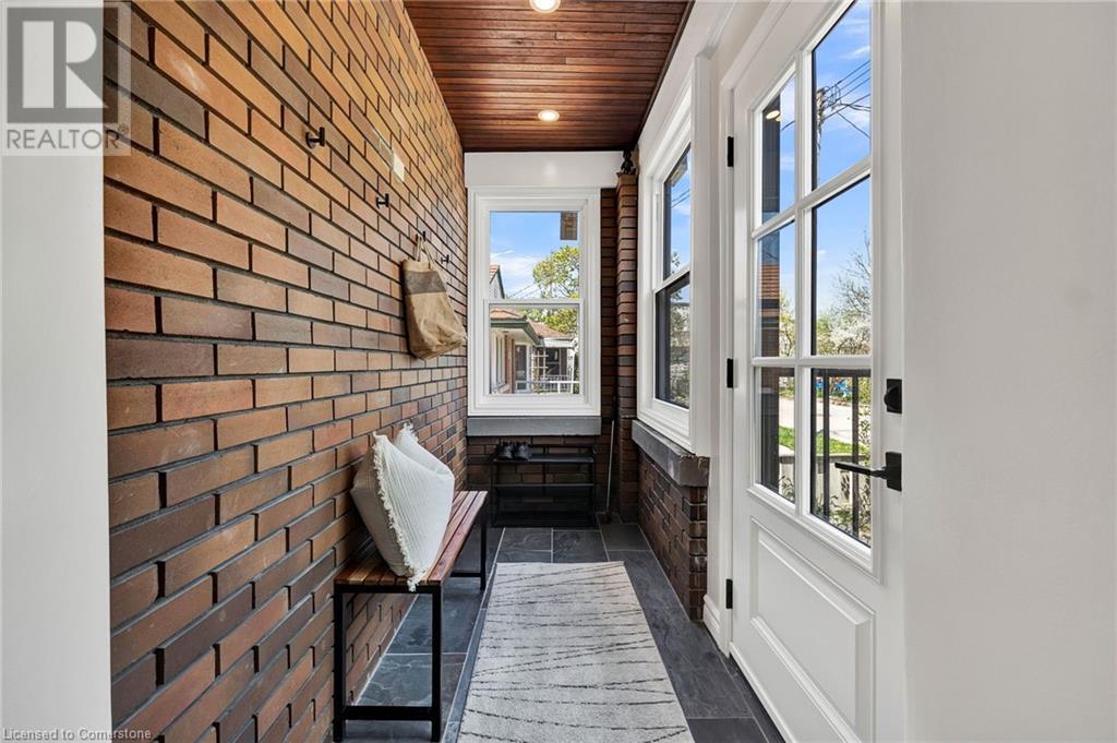 Property at 19 DUNBAR Road N image 3