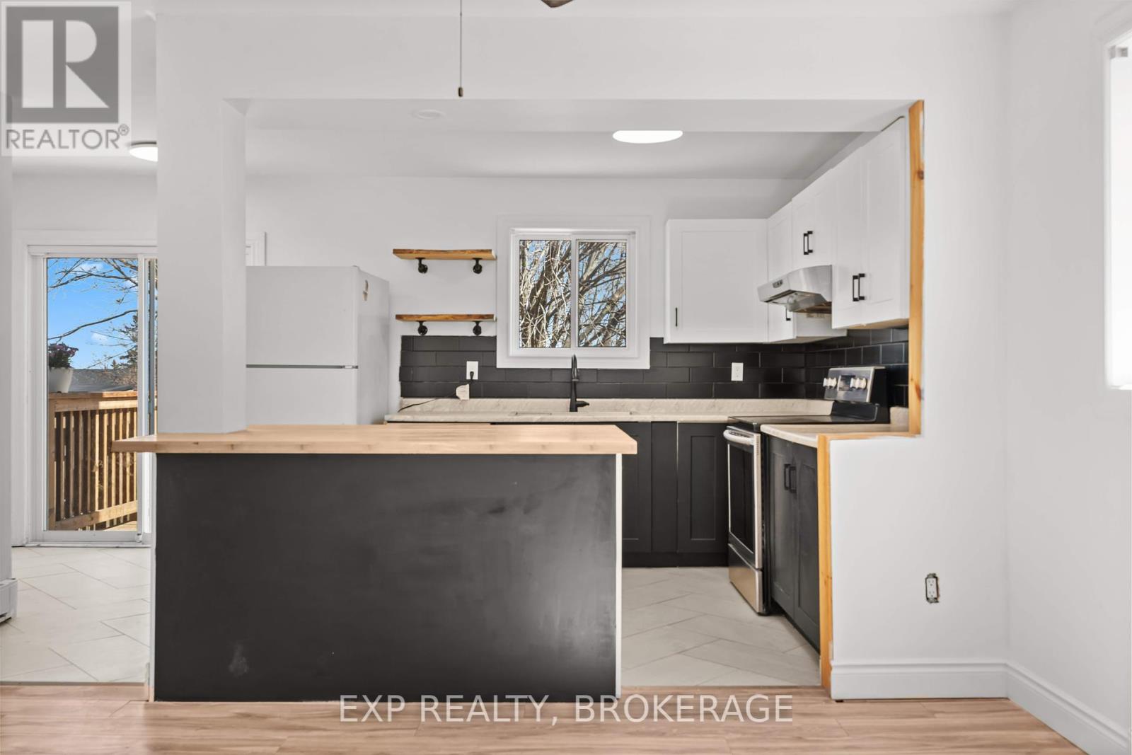 223 Guthrie Drive, Kingston (Rideau), Ontario  K7K 6V6 - Photo 6 - X12134319
