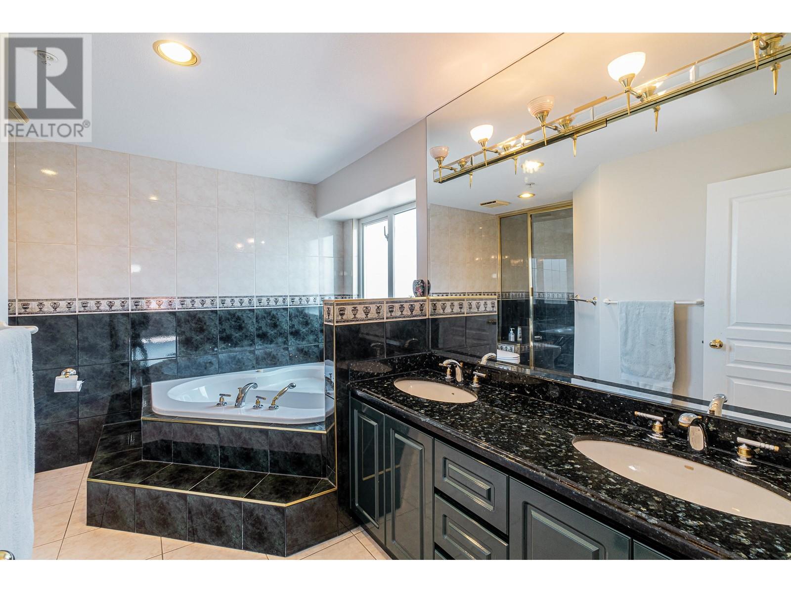 7736 Jasper Crescent, Vancouver, British Columbia  V5P 3S9 - Photo 23 - R2995392