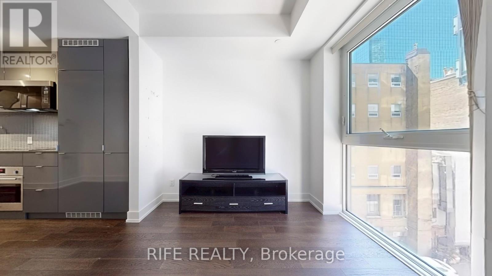 519 - 7 Grenville Street, Toronto, Ontario  M4Y 1A1 - Photo 2 - C12134152