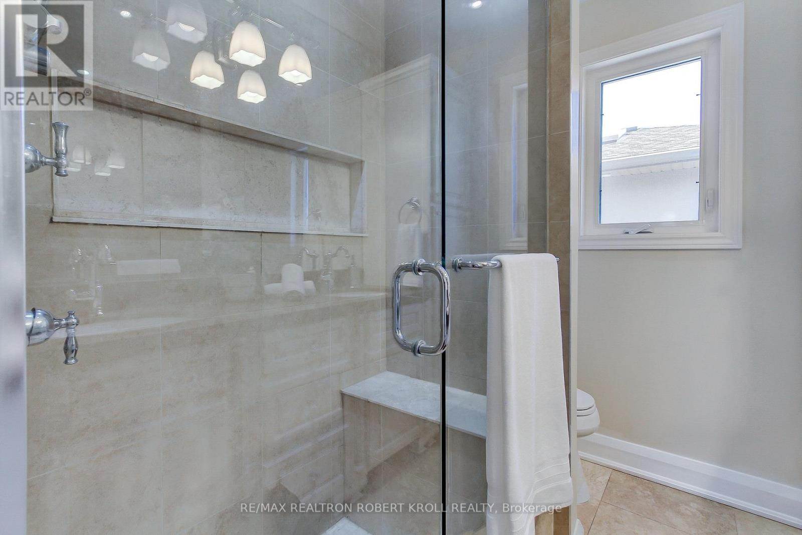154 Brighton Avenue, Toronto (Bathurst Manor), Ontario  M3H 4E2 - Photo 35 - C12134156