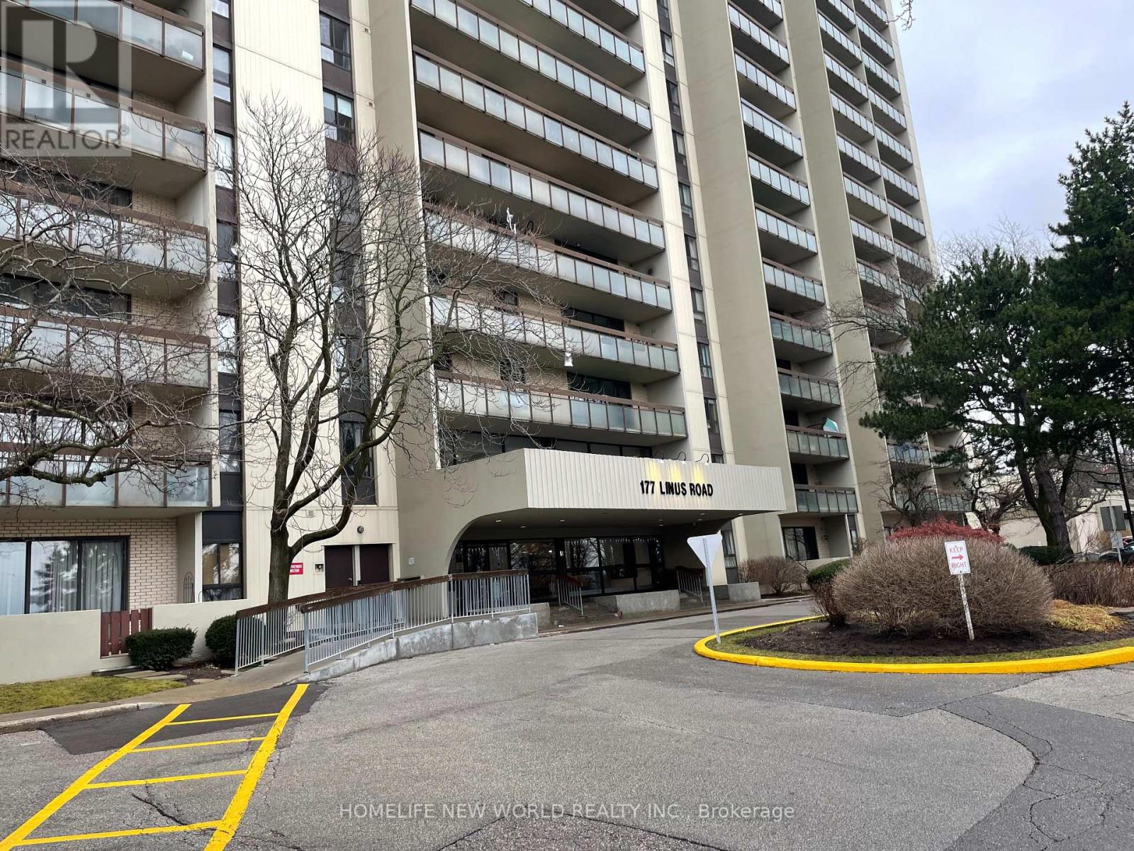 1514 - 177 LINUS ROAD, Toronto, Ontario