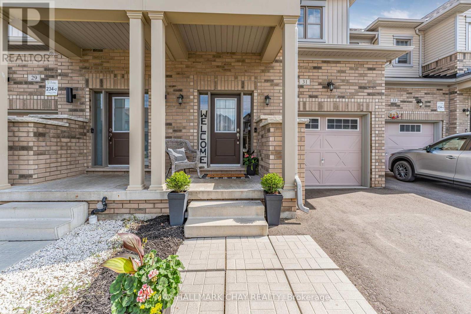 Property at 31 ARNOLD CRESCENT image 4