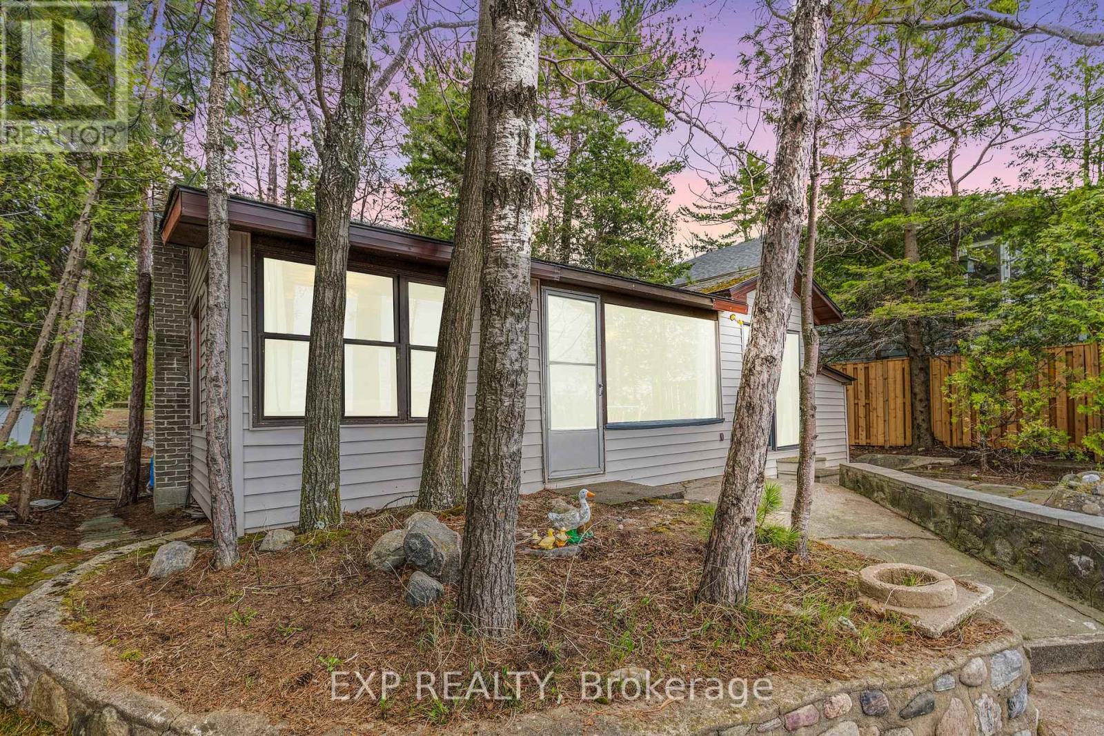 Property at 8 YARWOOD ROAD image 1