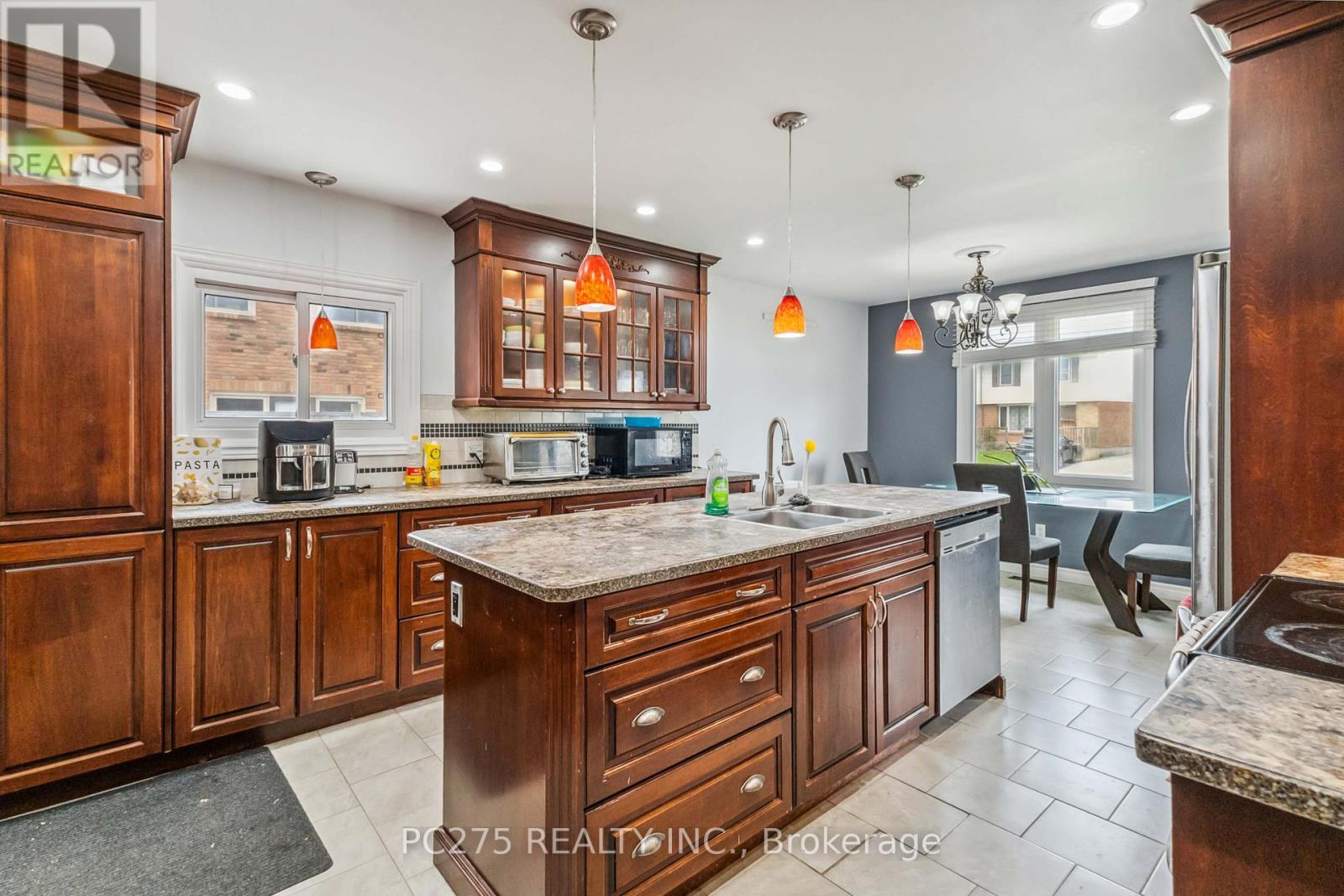 221 Admiral Drive, London East, Ontario  N5V 1H9 - Photo 12 - X12134439