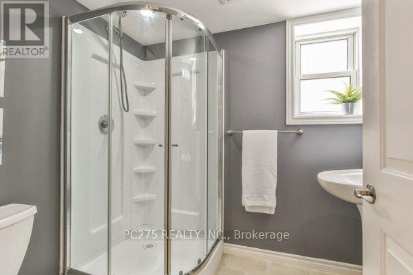 221 Admiral Drive, London East, Ontario  N5V 1H9 - Photo 22 - X12134439