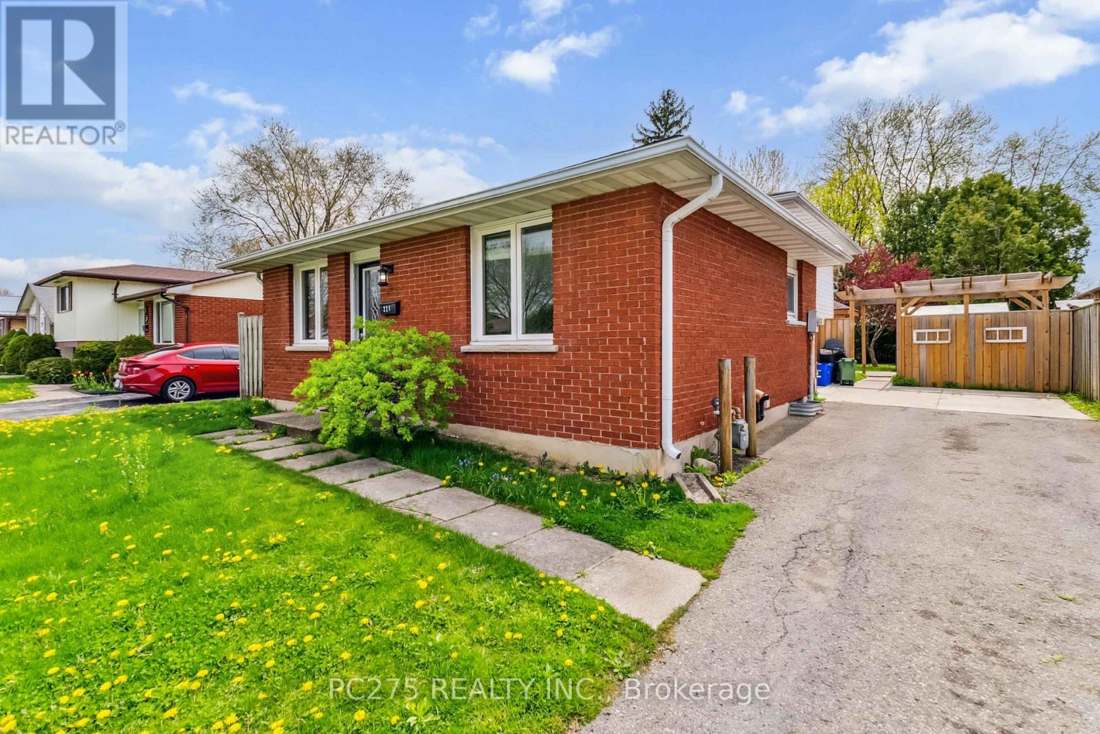 221 Admiral Drive, London East, Ontario  N5V 1H9 - Photo 3 - X12134439