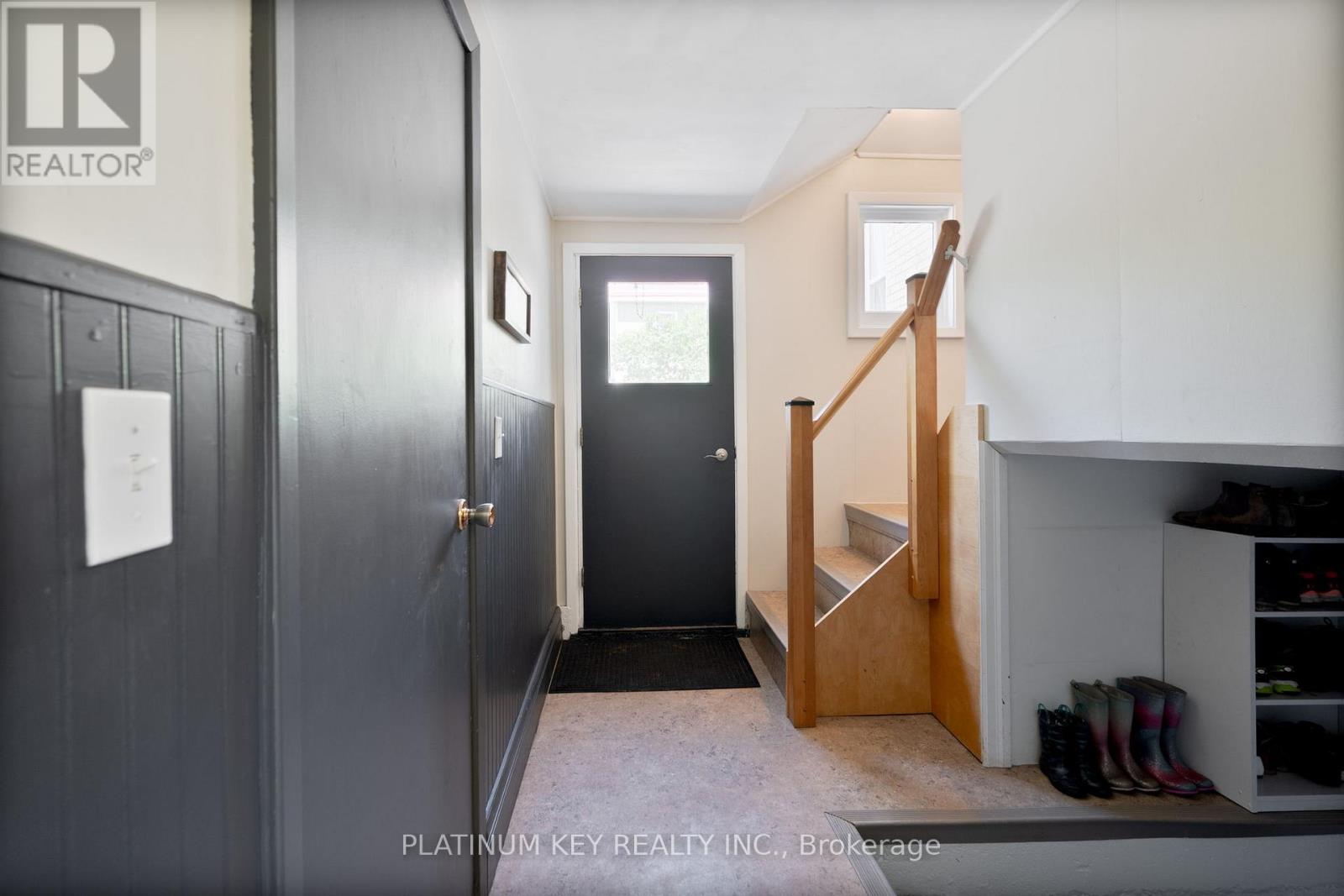 8562 Glendon Drive, Strathroy-Caradoc, Ontario  N0L 1W0 - Photo 24 - X12134471