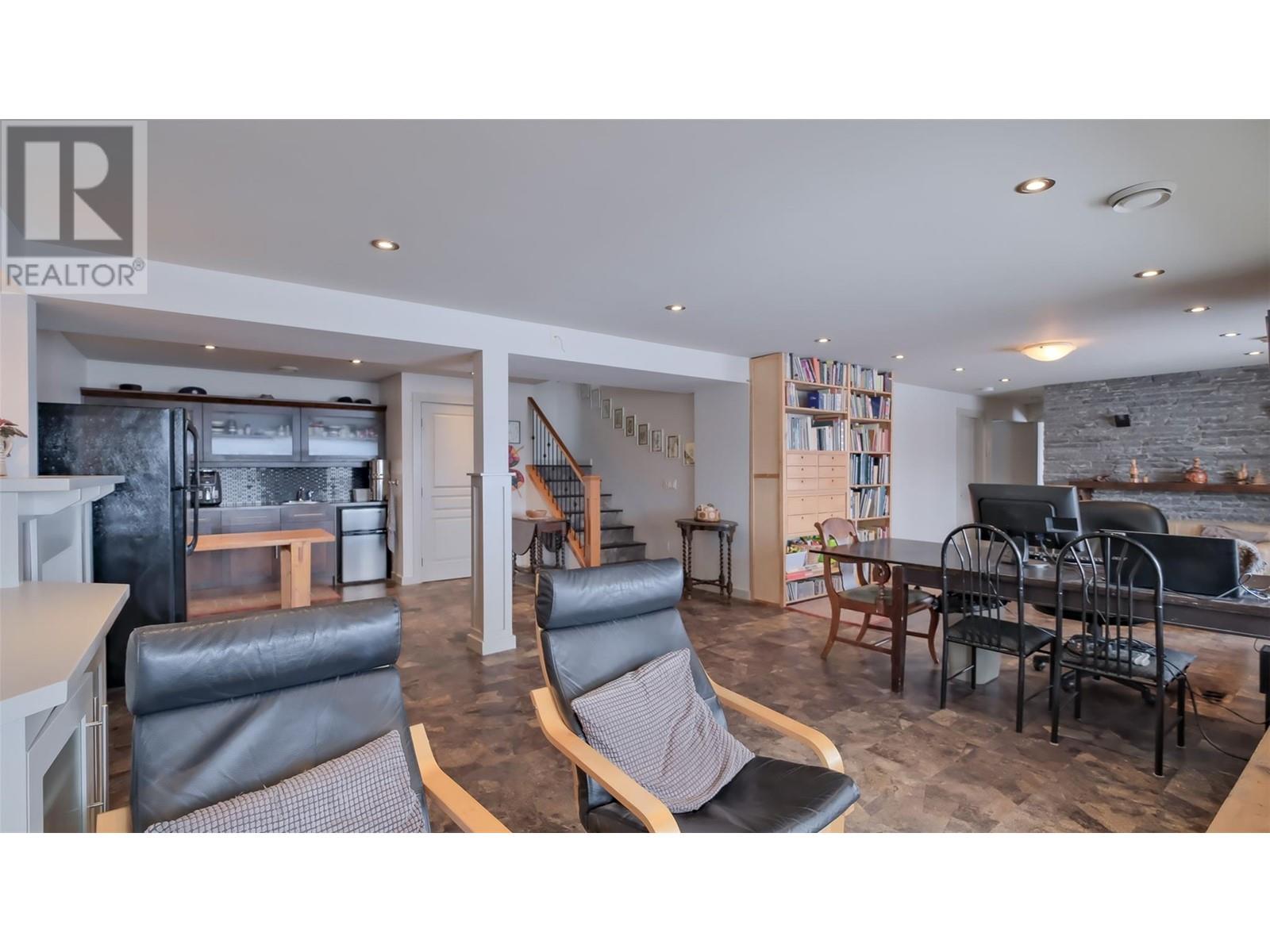 2377 Silver Place, Kelowna, British Columbia  V1V 1M9 - Photo 30 - 10347014