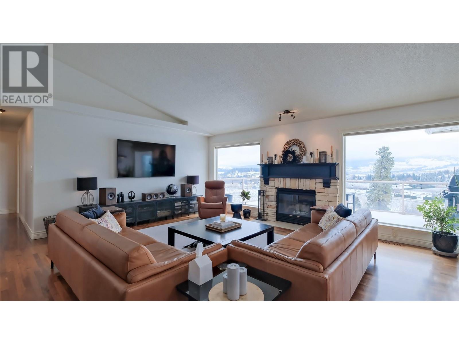 2377 Silver Place, Kelowna, British Columbia  V1V 1M9 - Photo 4 - 10347014