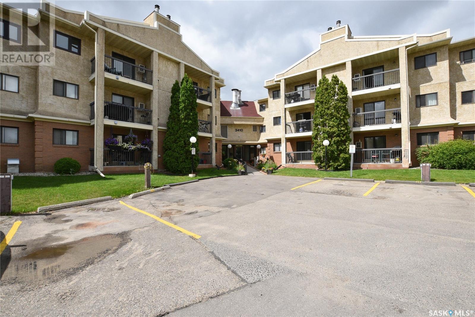 Property at 304 3410 Park STREET image 1