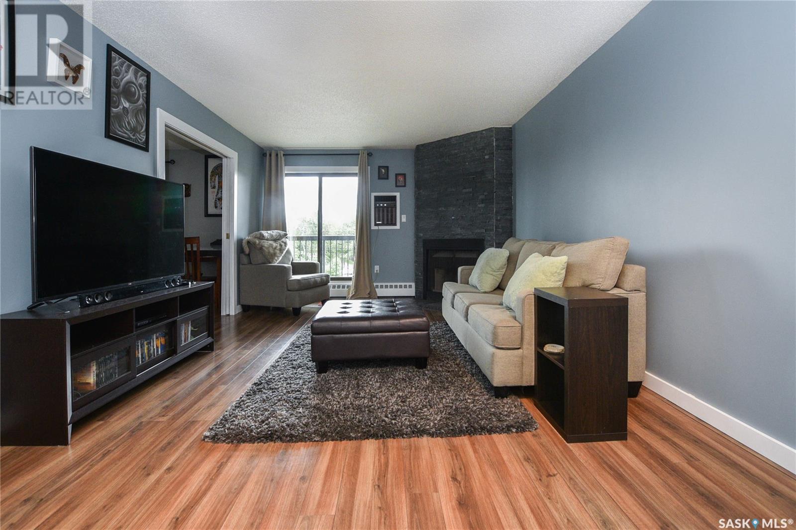 Property at 304 3410 Park STREET image 3