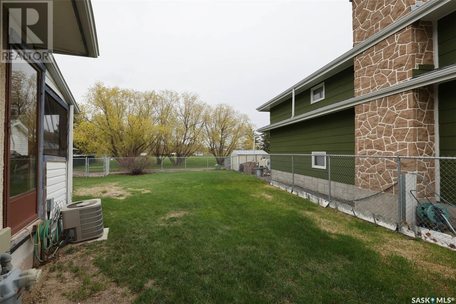 32 Dowie Bay, Regina, Saskatchewan  S4R 5W3 - Photo 36 - SK004980