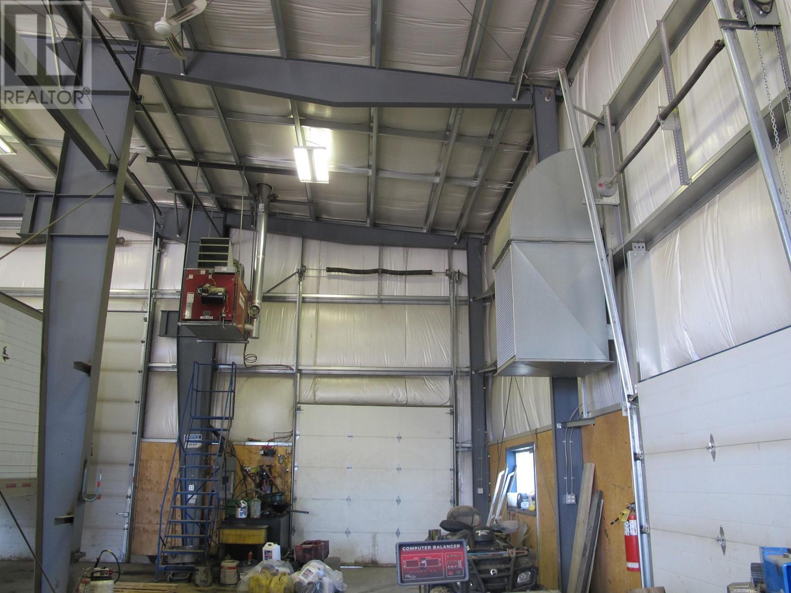 4581 Coquiwaldie Road, Mackenzie, British Columbia  V0J 2C0 - Photo 7 - C8068994