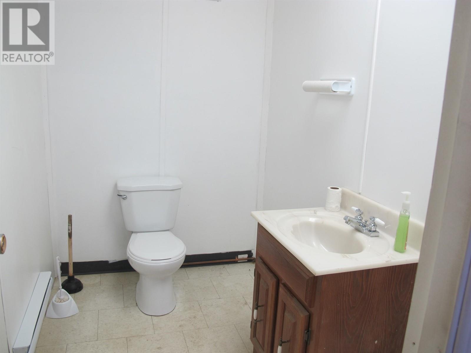 4581 Coquiwaldie Road, Mackenzie, British Columbia  V0J 2C0 - Photo 14 - C8068994