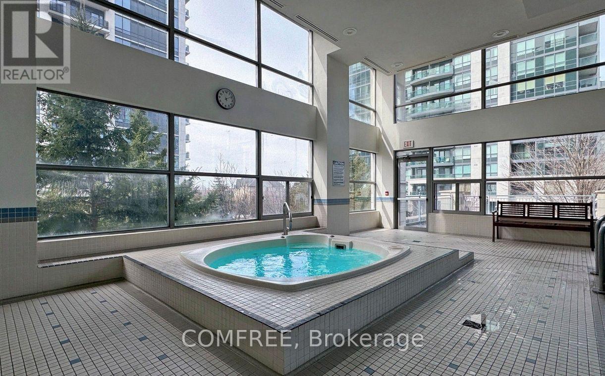201 - 60 Disera Drive, Vaughan, Ontario  L4J 9G1 - Photo 28 - N12131208