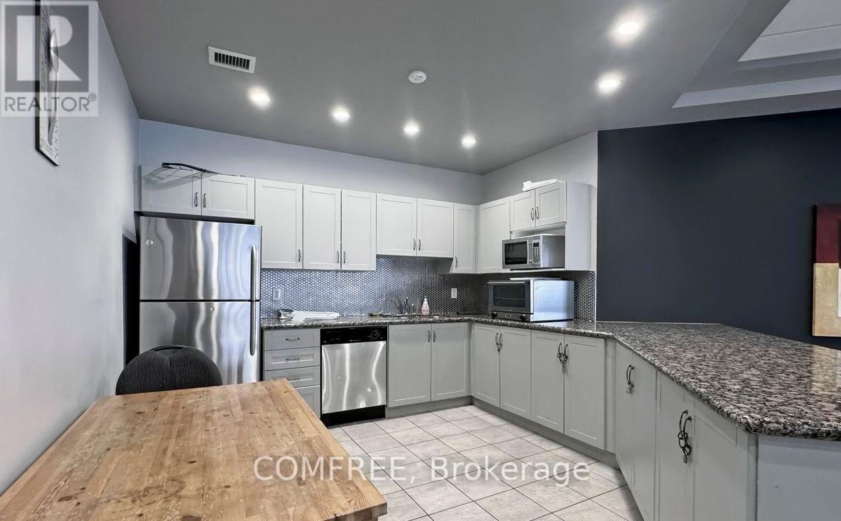 201 - 60 Disera Drive, Vaughan, Ontario  L4J 9G1 - Photo 24 - N12131208