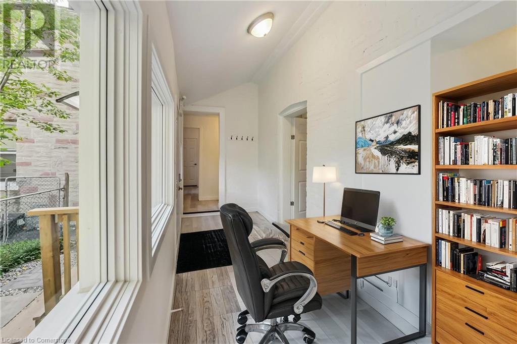 Property at 91 WATER Street S image 4
