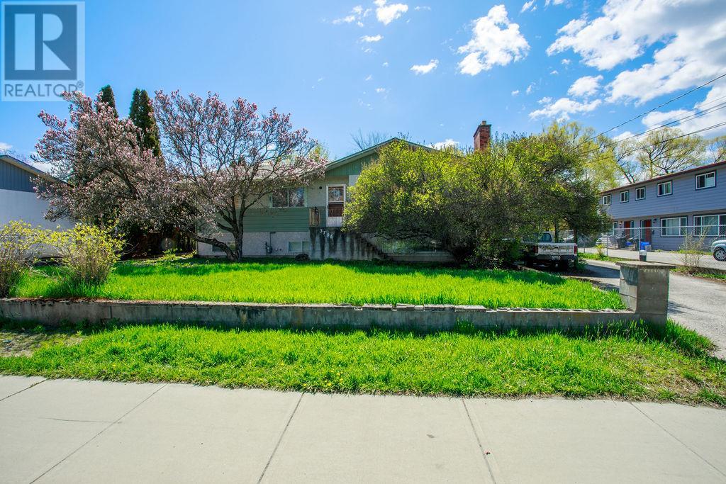 Property at 3706 24 Avenue image 3