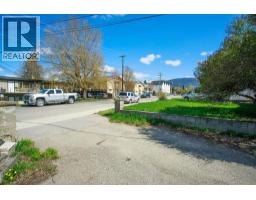 3706 24 Avenue, vernon, British Columbia