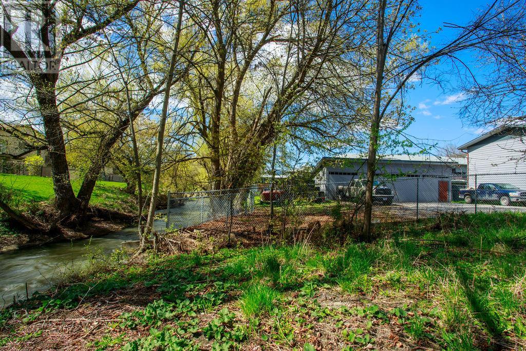 Property at 3706 24 Avenue image 4