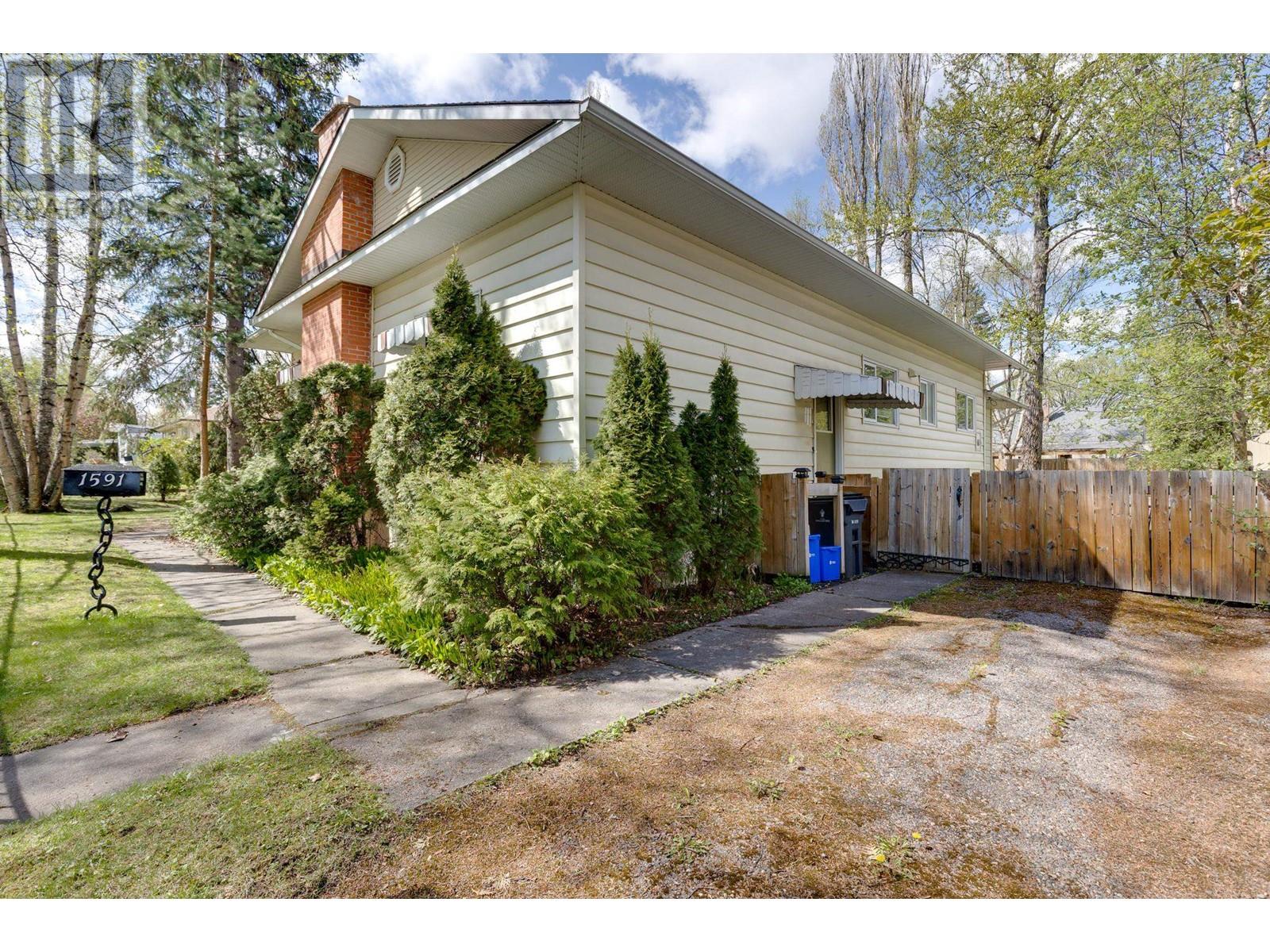 Property at 1591 CEDAR STREET image 3