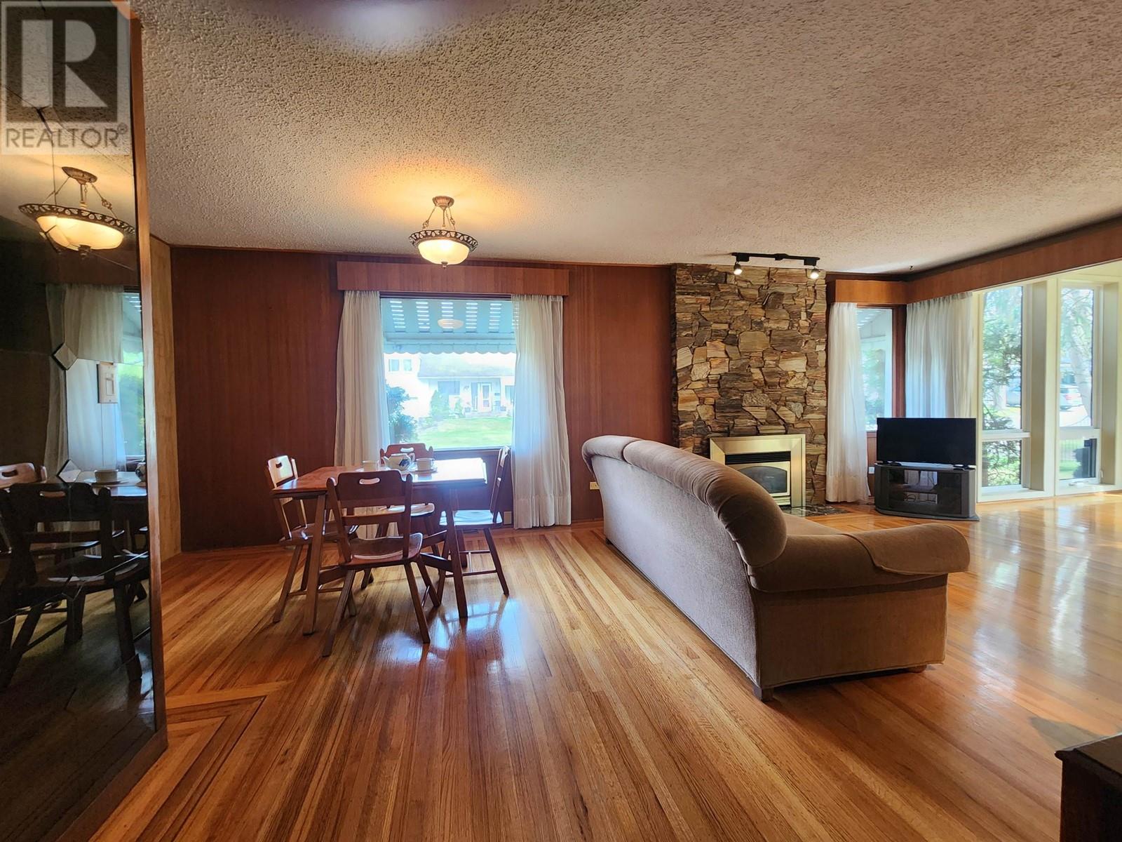 Property at 1591 CEDAR STREET image 5