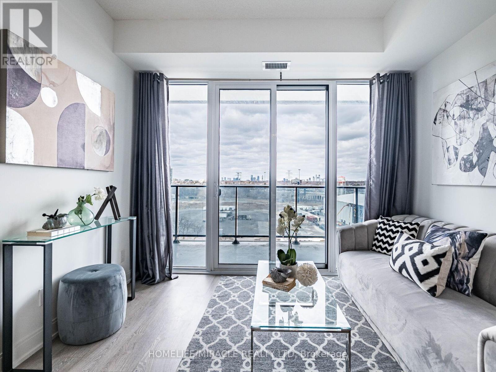 70 Annie Craig Drive, Toronto, Ontario  M8V 0G2 - Photo 6 - W12133901