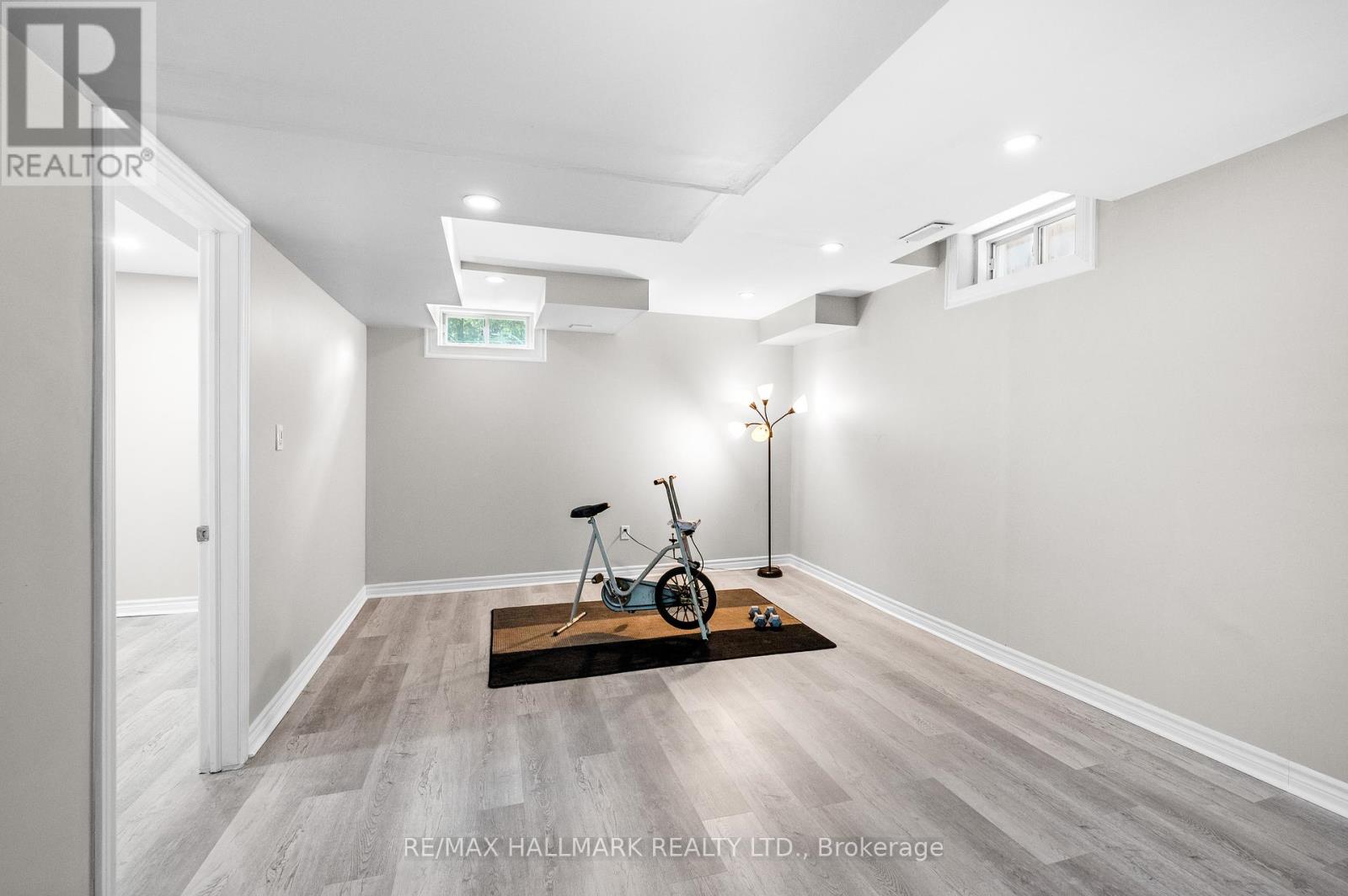 1530 Portsmouth Place, Mississauga, Ontario  L5M 7W1 - Photo 40 - W12133914