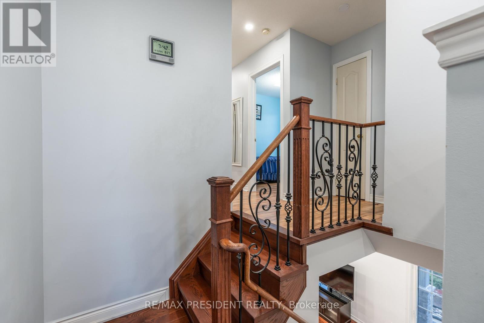 994 Ledbury Crescent, Mississauga, Ontario  L5V 2P7 - Photo 20 - W12133991
