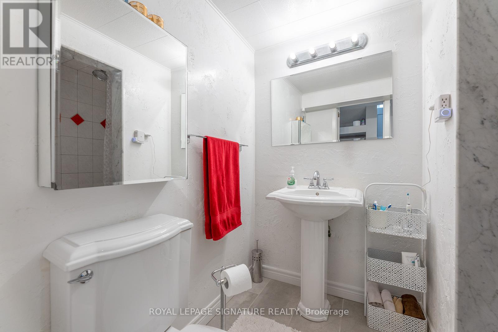 11 Coppermill Drive, Toronto, Ontario  M9W 3Z1 - Photo 29 - W12133994