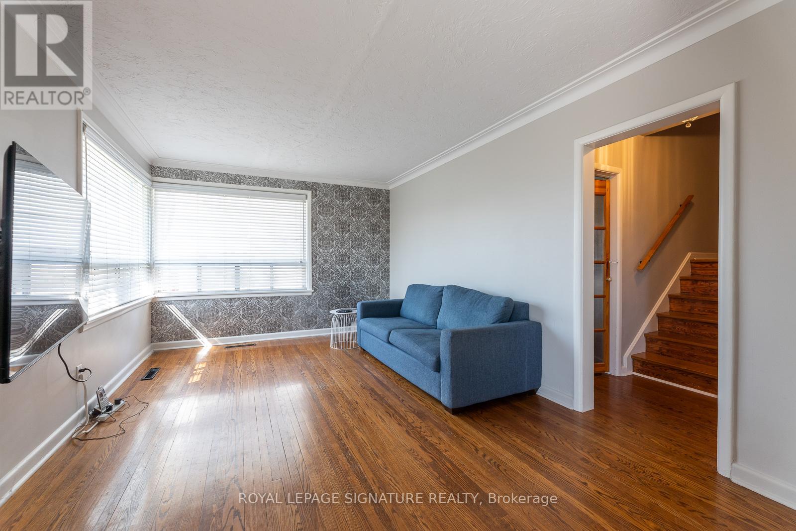 11 Coppermill Drive, Toronto, Ontario  M9W 3Z1 - Photo 9 - W12133994
