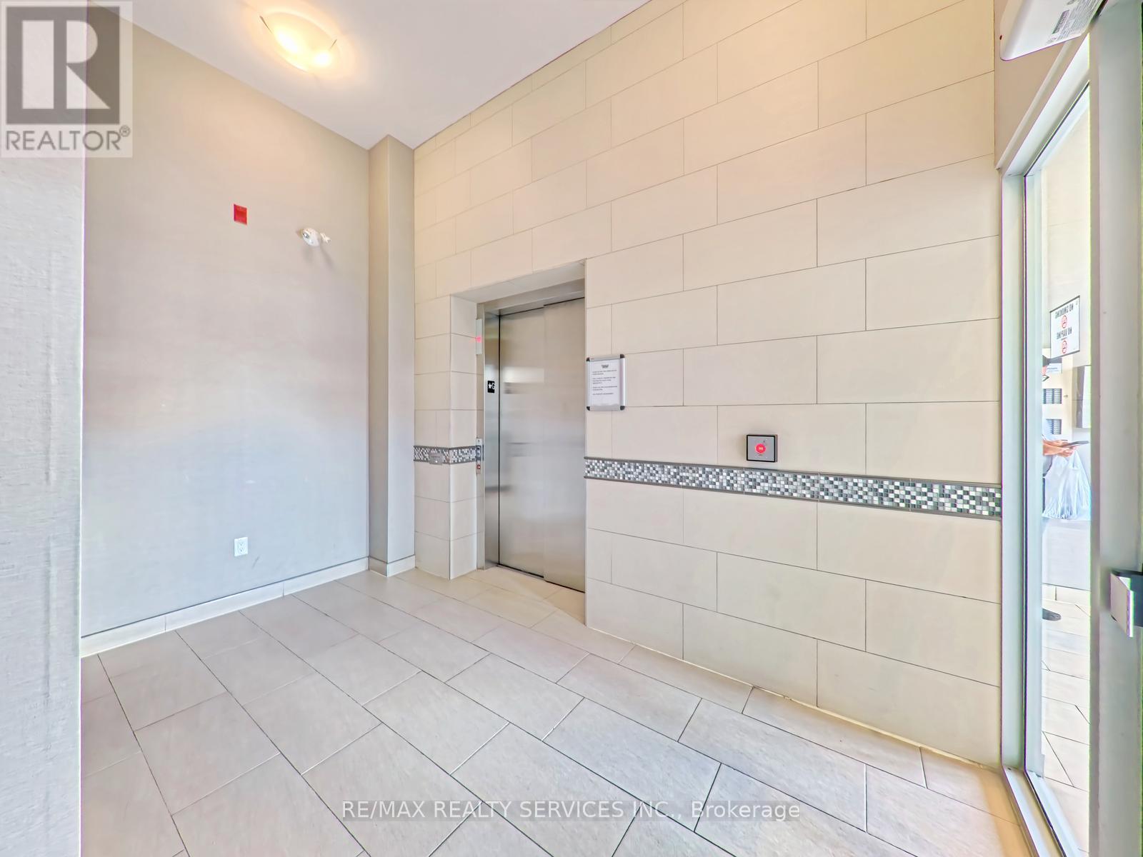 411 - 50 Sky Harbour Drive, Brampton, Ontario  L6Y 6B8 - Photo 8 - W12133995