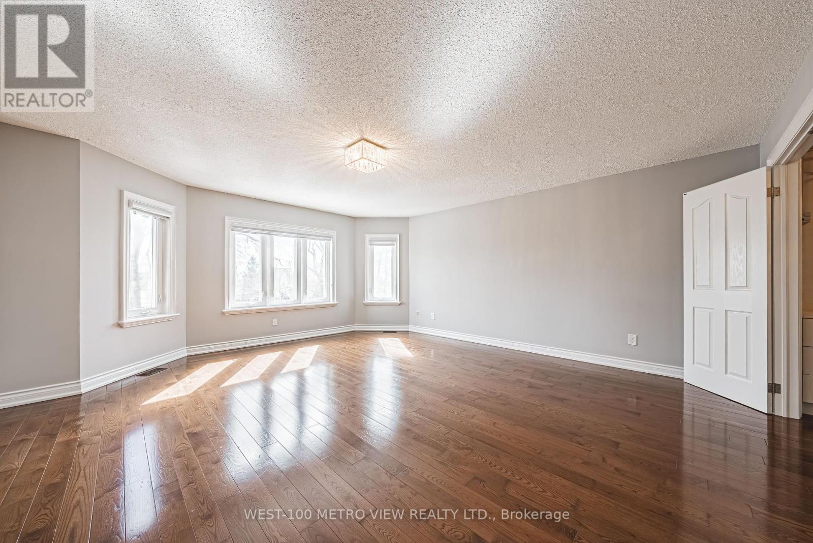 589 Glen Park Avenue, Toronto, Ontario  M6B 2G4 - Photo 16 - W12134091