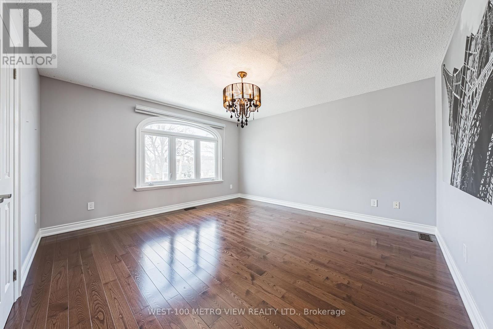 589 Glen Park Avenue, Toronto, Ontario  M6B 2G4 - Photo 21 - W12134091